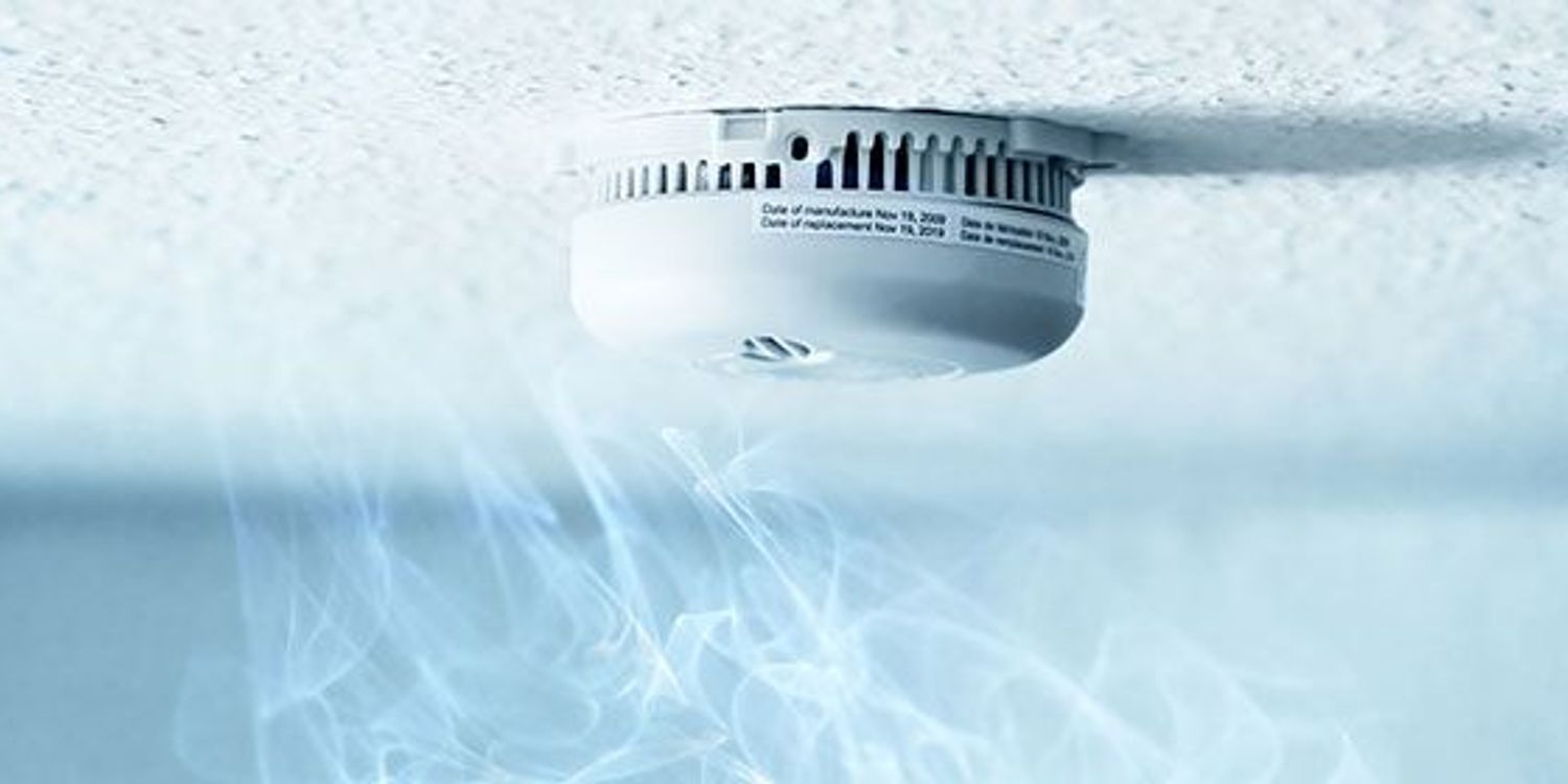 Disabling a Smoke Alarm Safely: Guidelines and Considerations插图3