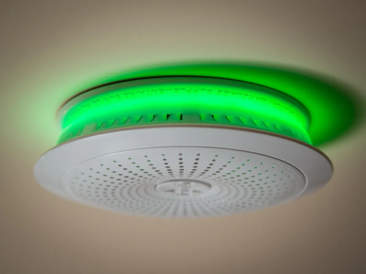 Understanding the Meaning of a Flashing Green Smoke Alarm Light插图2