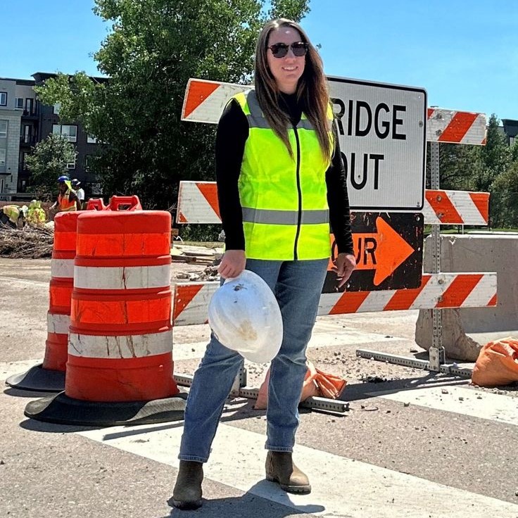 safety vest with pockets