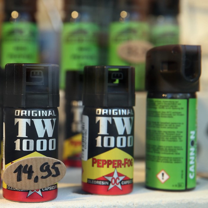 how long does it take pepper spray to wear off