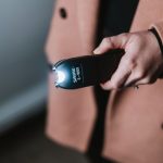 Comparing Stun Gun Voltage: Which Is Right for Self-Defense?缩略图 stun gun voltage